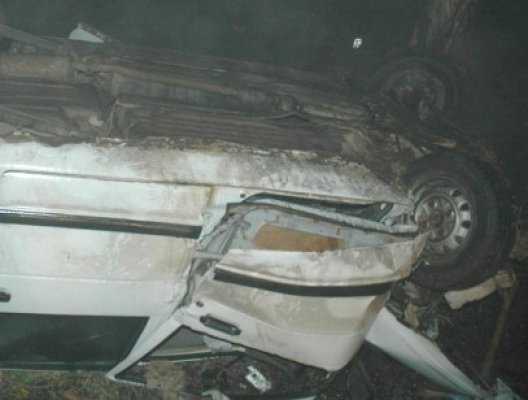 S-a răsturnat cu maşina, la Tariverde:un rănit